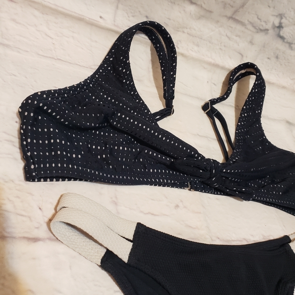 Abercrombie & Fitch Navy Bikini with White Cut Out - Picture 2 of 6